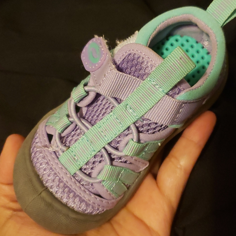 Kid Shoes - Picture 6 of 7